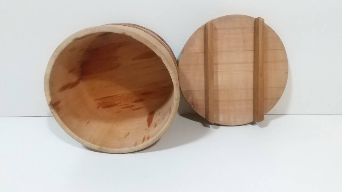 高級天然木製 ケヤキおひつ 直径約20cm 未使用品 【公式通販】 高級天然木製 ケヤキおひつ 直径約20cm 未使用品 【公式通販】