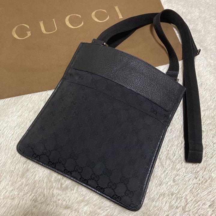 グッチ GUCCI ショルダーバッグ &frasl;MI 茶 ・ブラック 【美品】GUCCI グッチ ショルダーバッグ ボディバッグ クロスボディ サコッシュ GGキャンバス レザー 斜め掛け ブラック 黒 メンズ 27639
