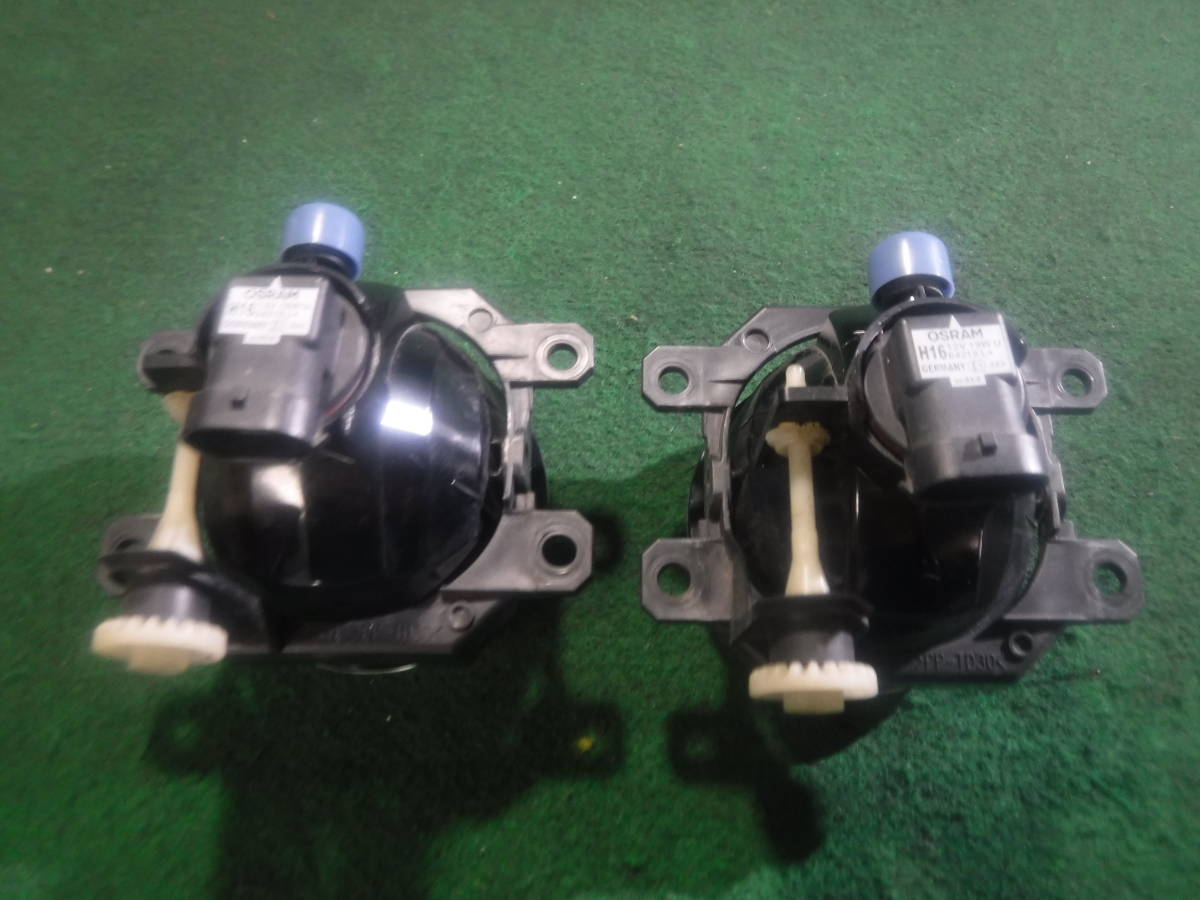 ダイハツ タントカスタム LA600S／LA610S 純正 フォグランプ 左右 