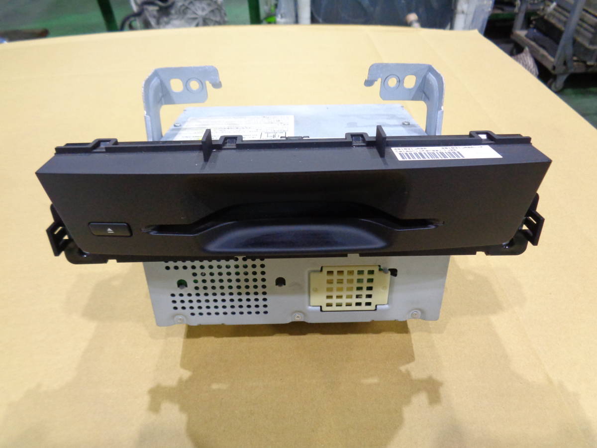 PE52 エルグランド ナビユニット 純正 中古 CD ナビ オーディオ E52