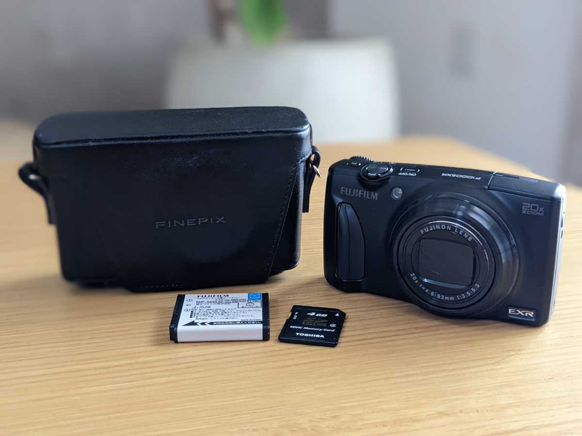 FUJIFILM FinePix F1000EXR 富士フィルム デジカメ F1000EXR FinePix 