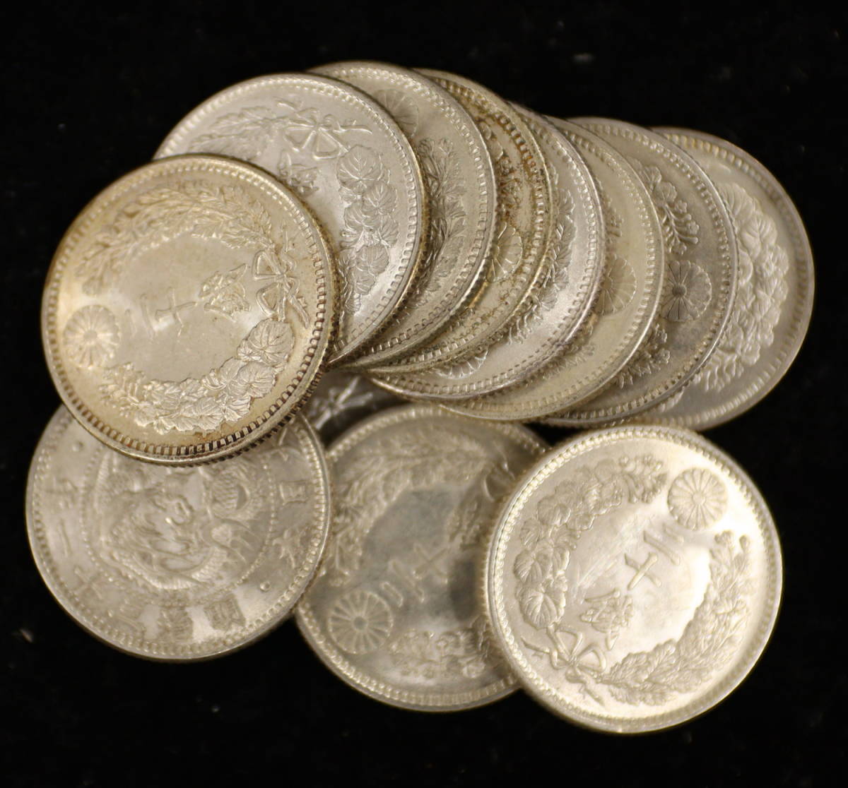 古銭 銀貨 旭日竜20銭銀貨 記念銀貨 日本古銭 旭日竜20 旭日竜