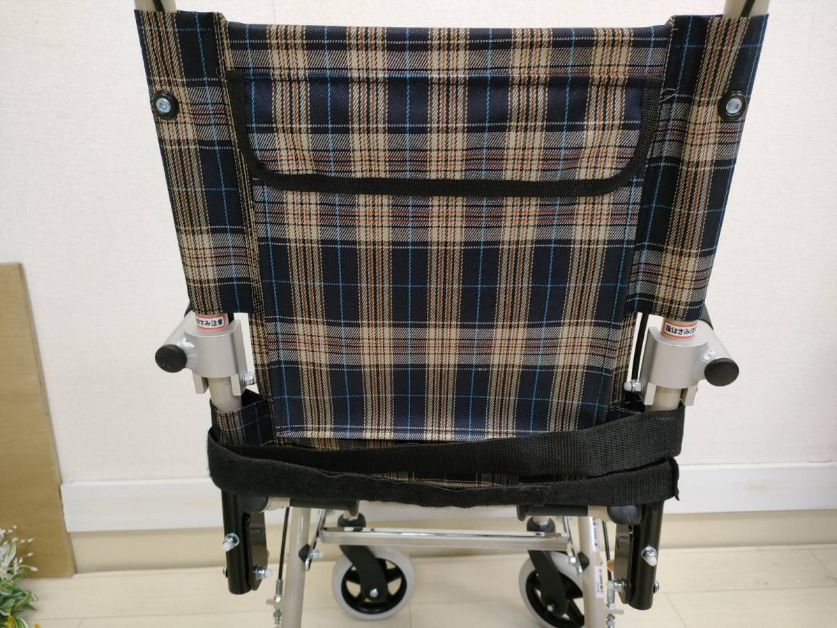 幸和製作所 TacaoF テイコブ アルミ製 コンパクト介助車 BH03 背折れ 
