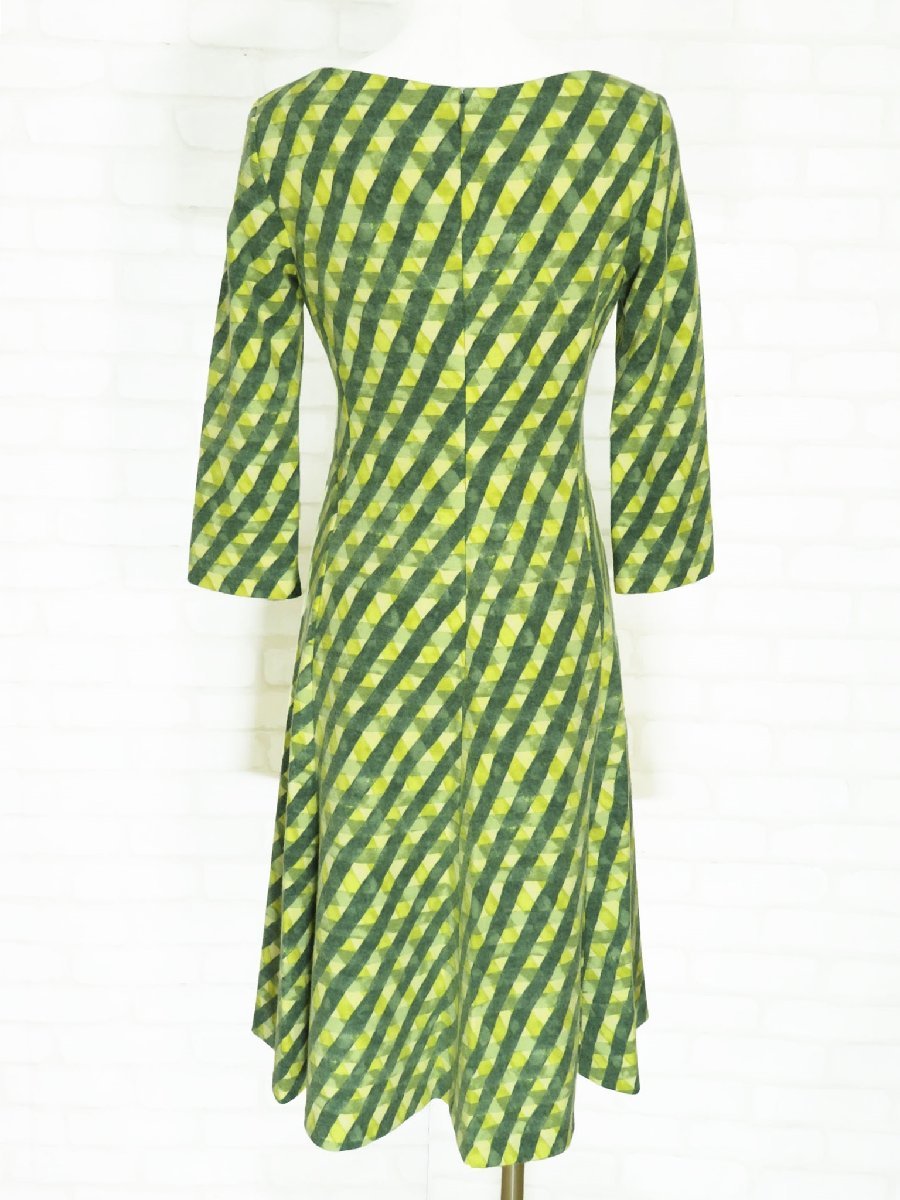 美品 シビラ インナー付き総柄ウールニットノースリーブワンピース定価5.6万円 黒 シビラ 毛 ウール 刺繍 ノースリーブワンピース(M)