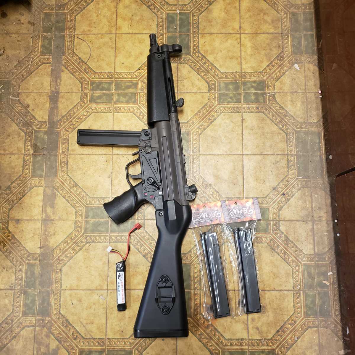 【新品，本物保証】 東京マルイ 電動ガンMP5A2ハイサイクルカスタム(電動ガン)｜売買されたオークション情報、yahooの商品情報をアーカイブ公開 - オークファン 電動ガン