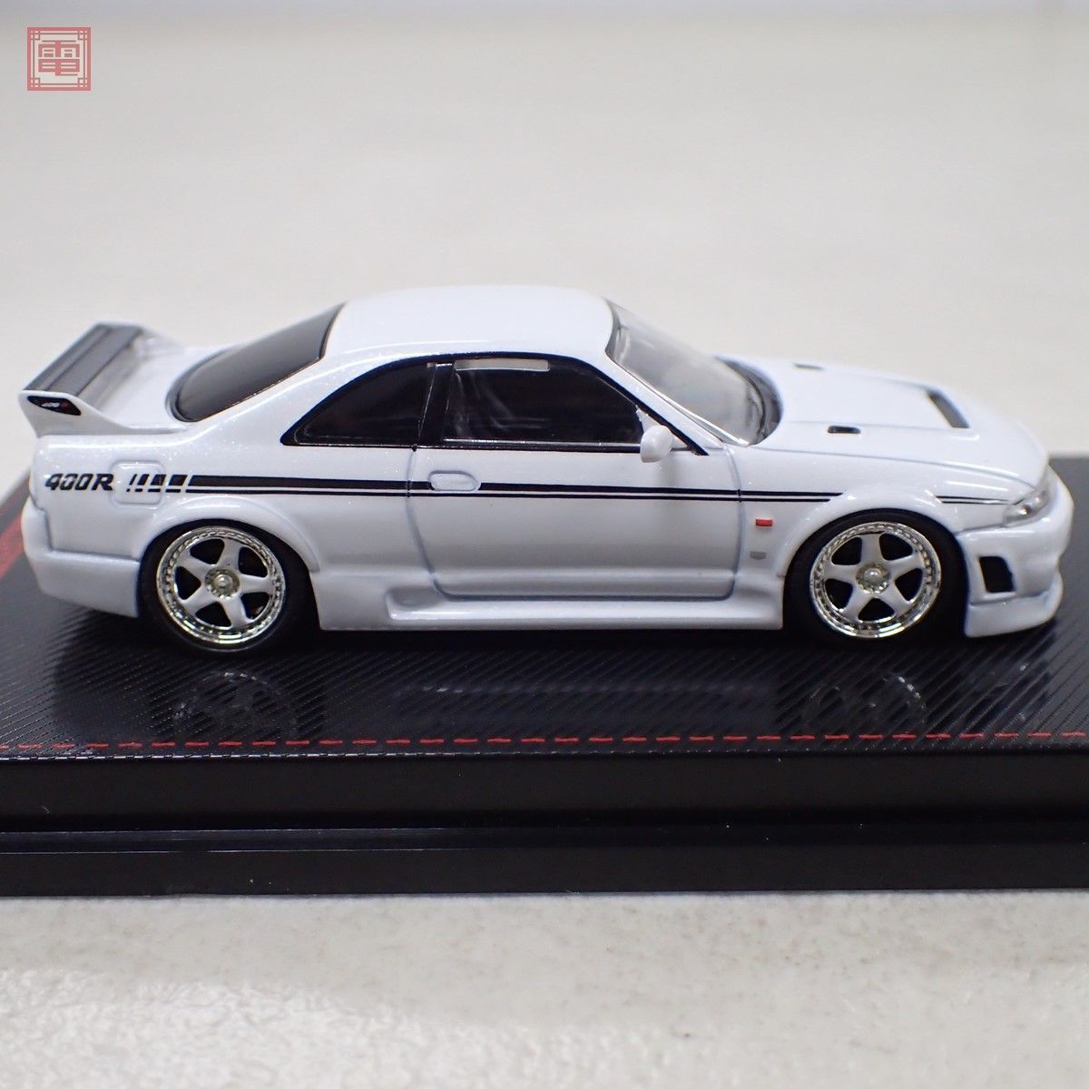 イグニッションモデル 1/64 日産 ニスモ R33 GT-R 400R パールホワイト