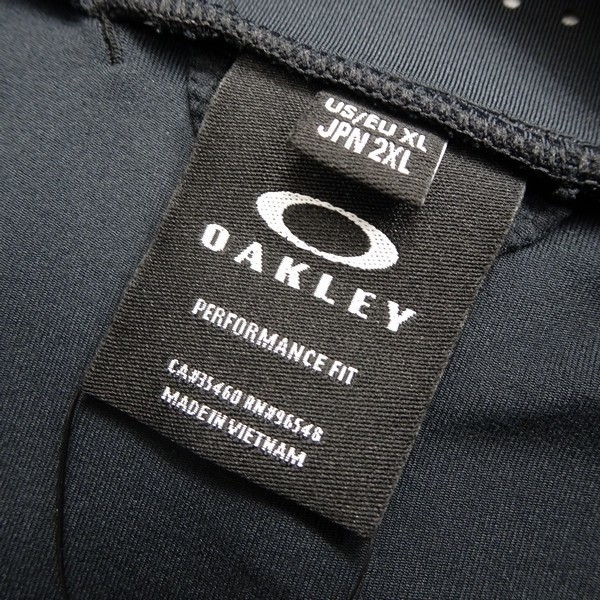 オークリー スカル OAKLEY 吸汗速乾 定1.5万 ストレッチ 新品 撥水 ゴルフ 霜降り フリース 中古新古品・未使用品OAKLEY 保温 撥水×透湿 4WAYストレッチ SPORTS公式