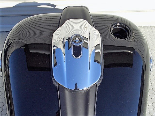 ◎ソフテイル FXSB 純正 フューエルタンク 2(ビビッドブラック ◎ソフテイル FXSB 純正 フューエルタンク 2(ビビッドブラック