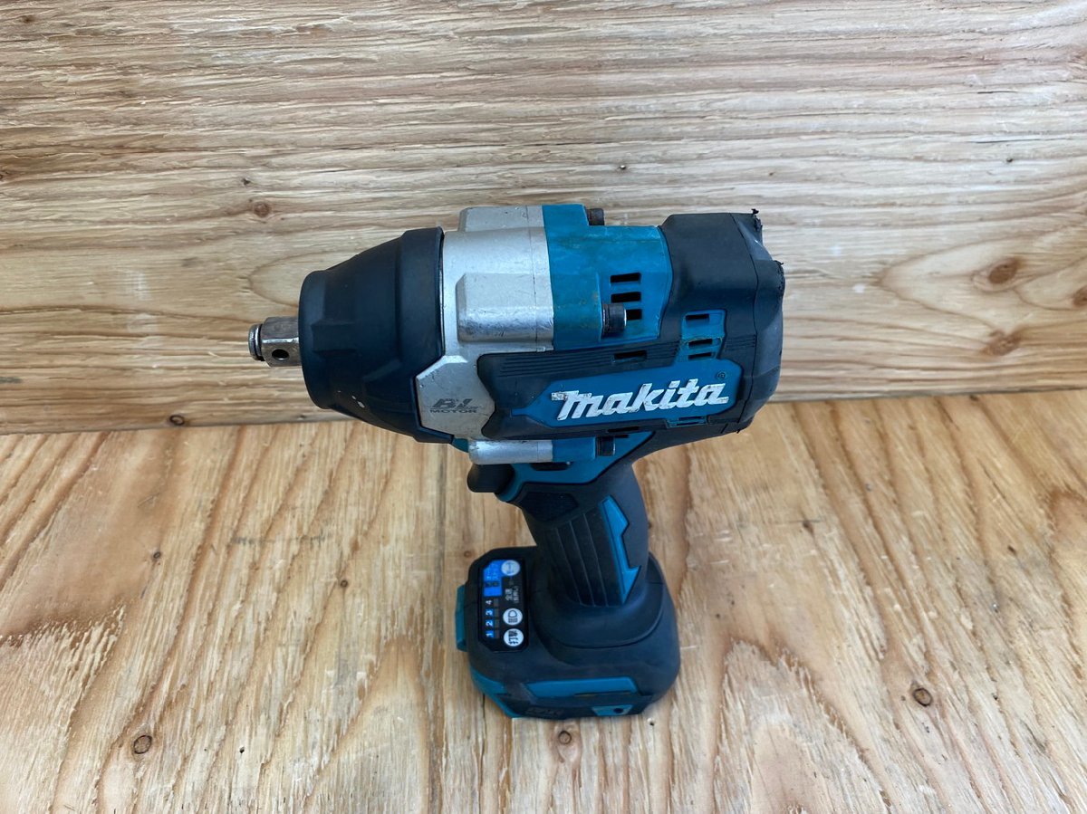KOI【中古品】 makita マキタ TW700DZ 18V充電式インパクト KOI【中古品】 makita マキタ TW700DZ 18V充電式インパクト