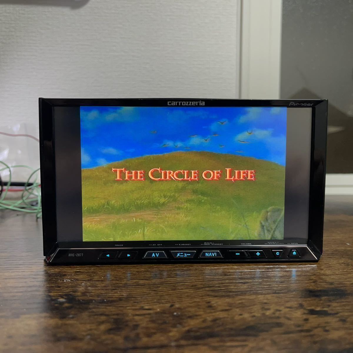 タッチパネル新品 AVIC-ZH07 新品ファン 2011年地図 カロッツェリア