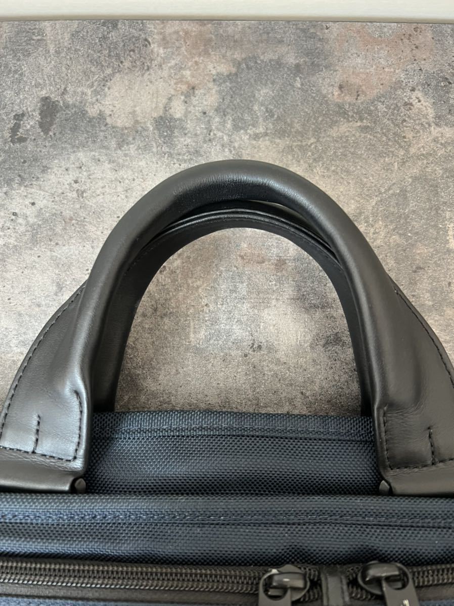 TUMI トゥミ SHIPS別注 2way ブリーフケース　ALPHAⅡ 美品☆TUMI トゥミ SHIPS別注 ALPHA2 2way ビジネスバッグ ブリーフ