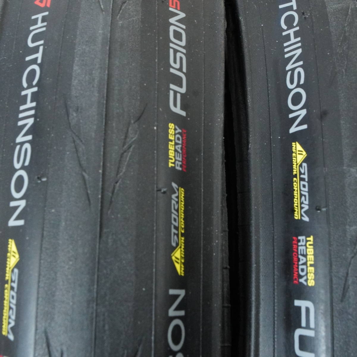 ハッチソン Hutchinson Fusion 5 Performance 11Storm 28C 2本セット