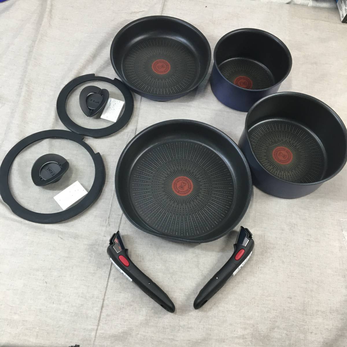 現状品　変形あり　ティファールフライパン8点セット IH ガス火対応L77998　　