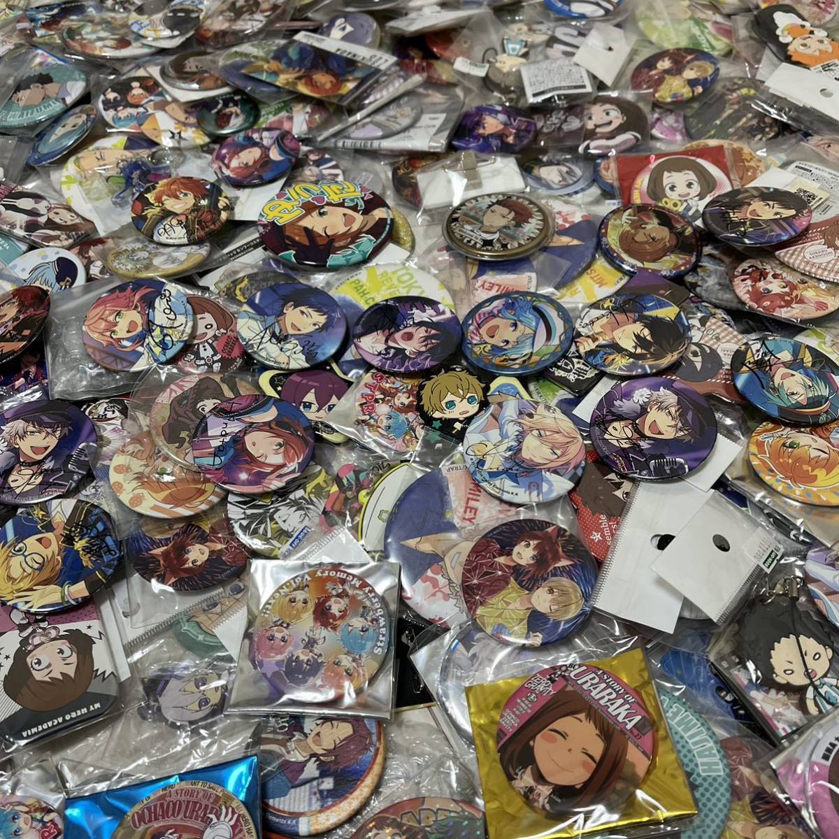 アニメ雑誌 缶バッジ 大量 まとめ売り あんさんぶるスターズ 東リべ す 