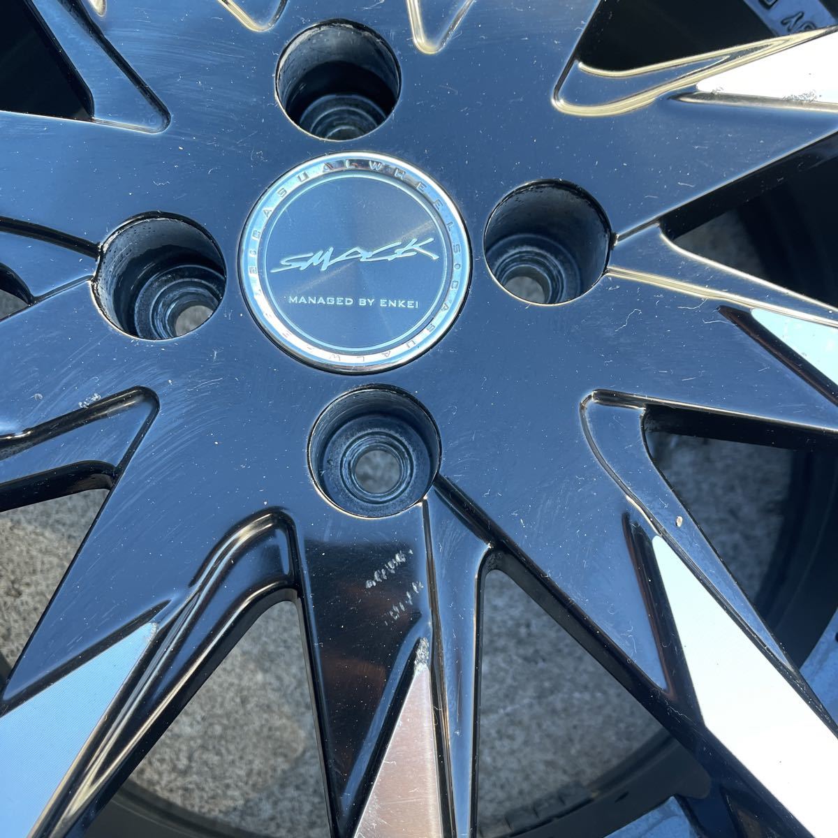 エンケイSMACK グッドイヤー175/65R15 5.5J+43 100-4H アクアヤリス