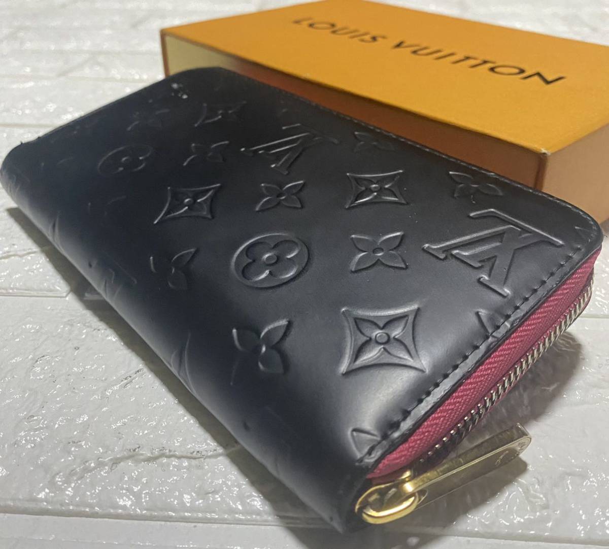 爆買い，格安】 正規品／鑑定済みルイヴィトンLVヴェルニ ラウンド