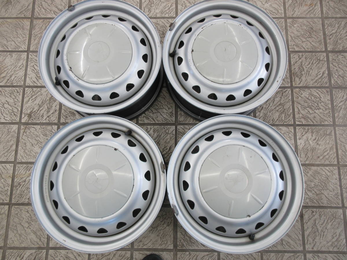 ホイル15×6J　off+45位　pcd100と114.3の5穴マルチ　ハブ径68㎜の4本セットの出品になります。