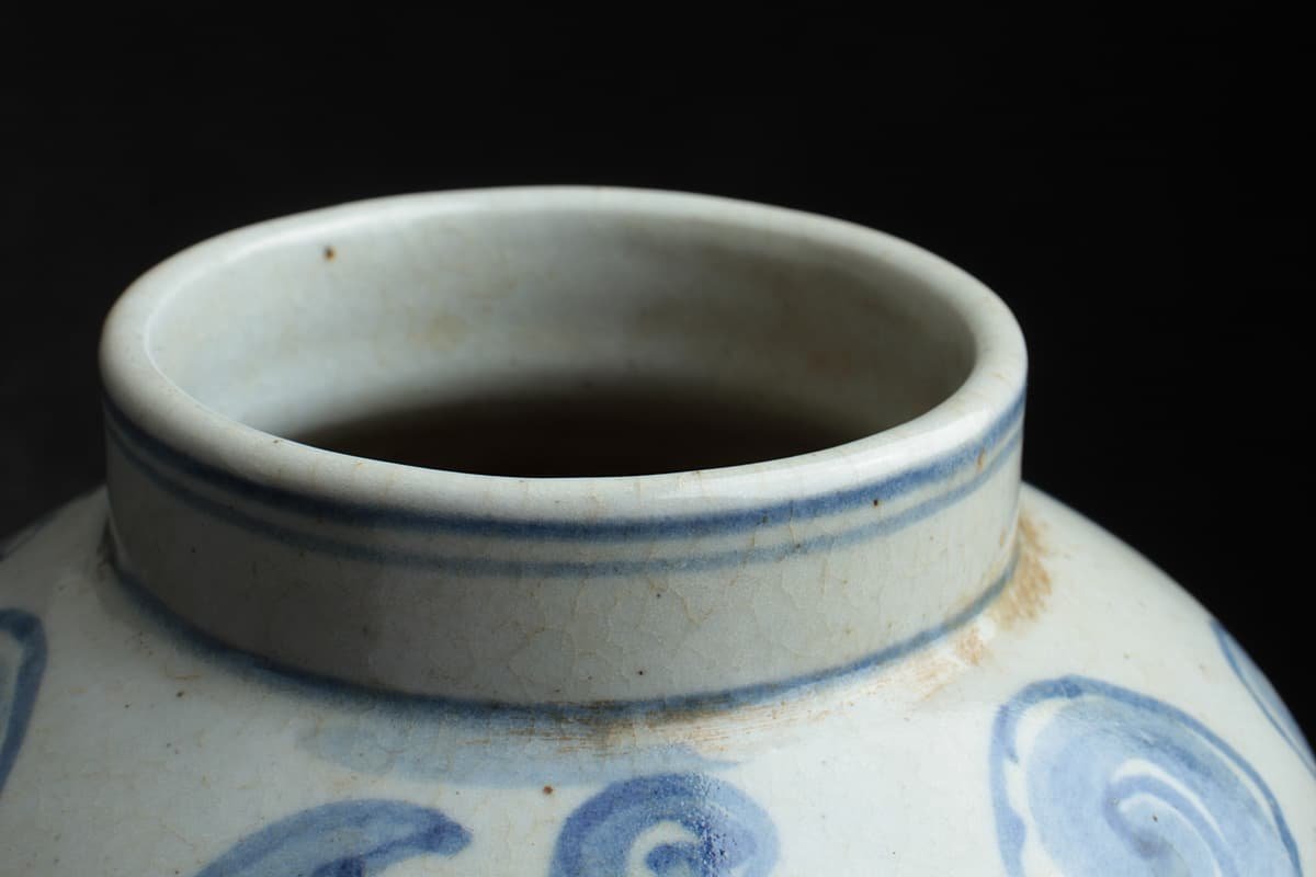 ZL419 朝鮮古美術 李朝 白磁染付 雲龍文壺 高19cm 重945g・李朝壺