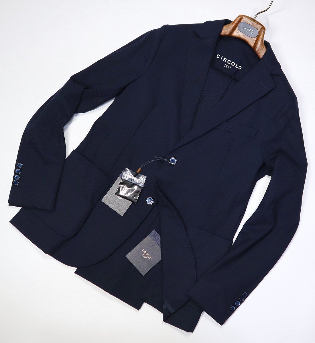62%OFF◆抜群の着心地と洒脱なハイテククラシック！【 CIRCOLO 1901 / チルコロ1901 (伊 】紺スト ハイパーストレッチスーツ 52 XL～XXL