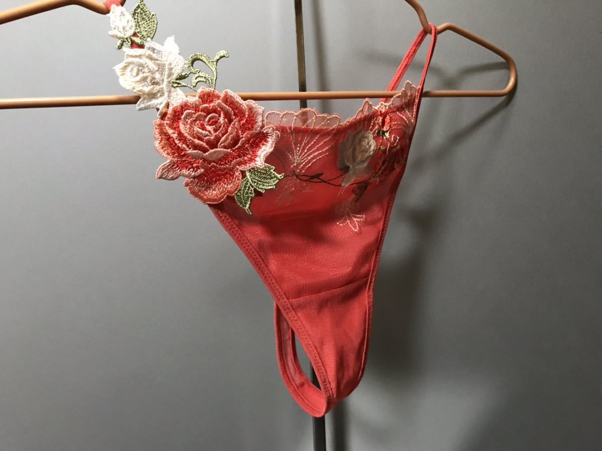 ワコール ☆サルート豪華花刺繍Tバックショーツ☆セクシー☆綺麗色(T