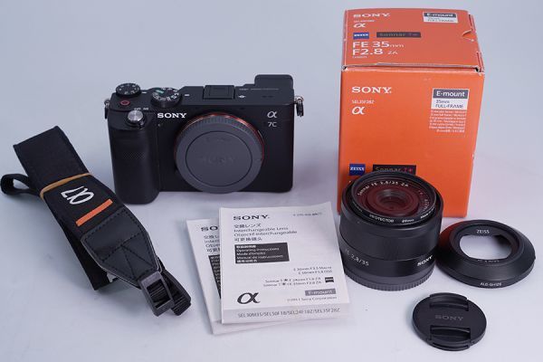 M0123【ミラーレス一眼】SONY α7C（ILCE-7CL）ボディ+Sonnar T* FE