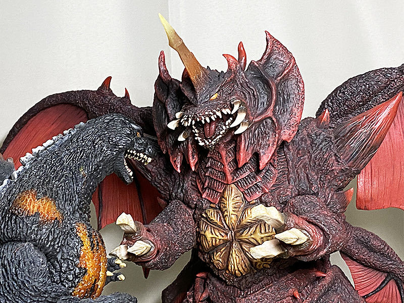 エクスプラス　東宝大怪獣シリーズ　デストロイア発光ver エクスプラス 東宝大怪獣シリーズ デストロイア発光ver 東宝大怪獣