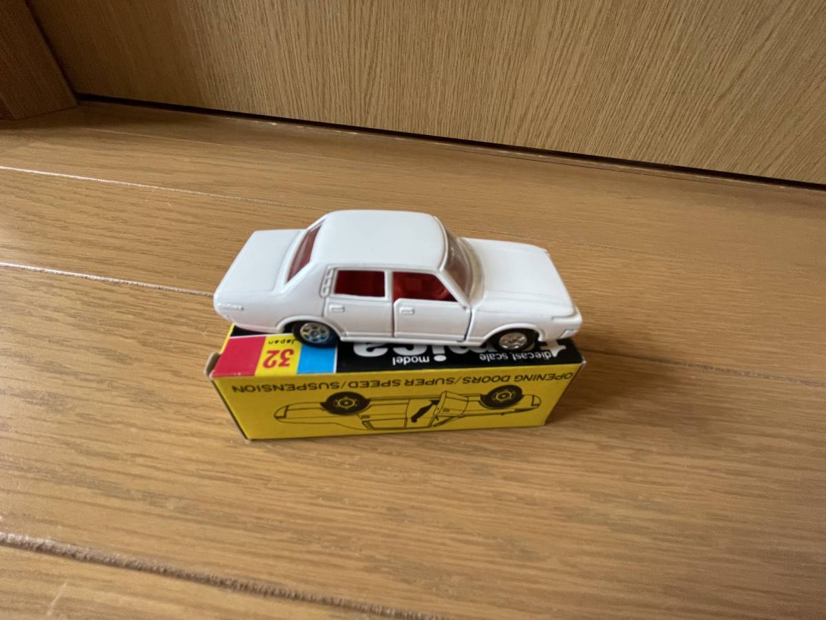 TOMICA トミカ ニュークラウン 白シート 1Eホイール 箱付き