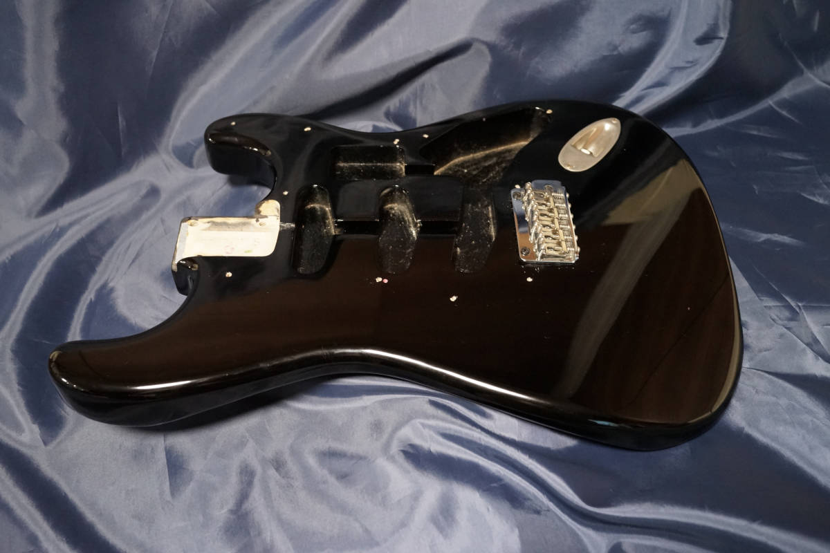 FENDER JAPAN製 ストラトボディ Black Fender Japan in 島村