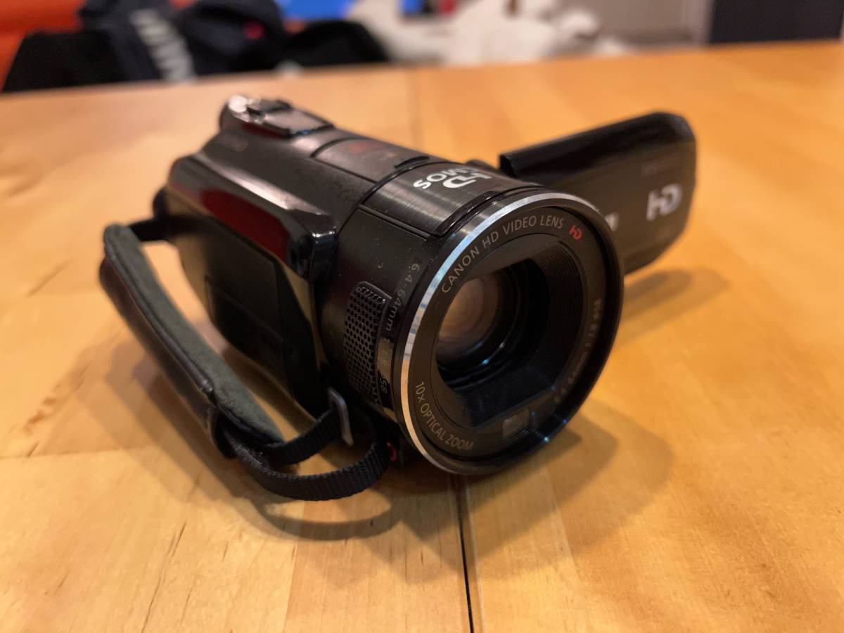 Canon デジタルビデオカメラ iVIS HF S11 ほぼ新品 5348 ☆中古美品☆ Canon iVIS HF S11デジタルビデオカメラ☆元箱/説明書