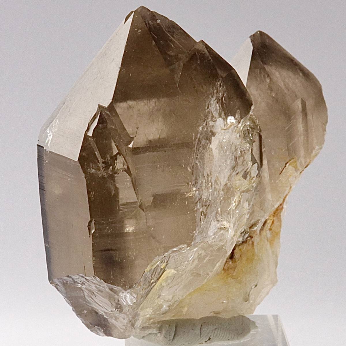 ガネッシュヒマール・スモーキークォーツ 煙水晶 ツイン 連晶 高透明度