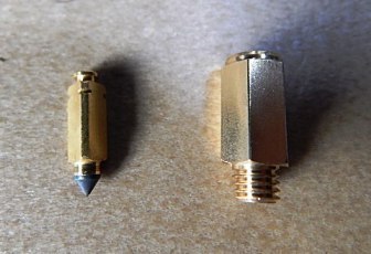 新品 ローバーミニ SUキャブ用 SU ニードル バルブ キャップ