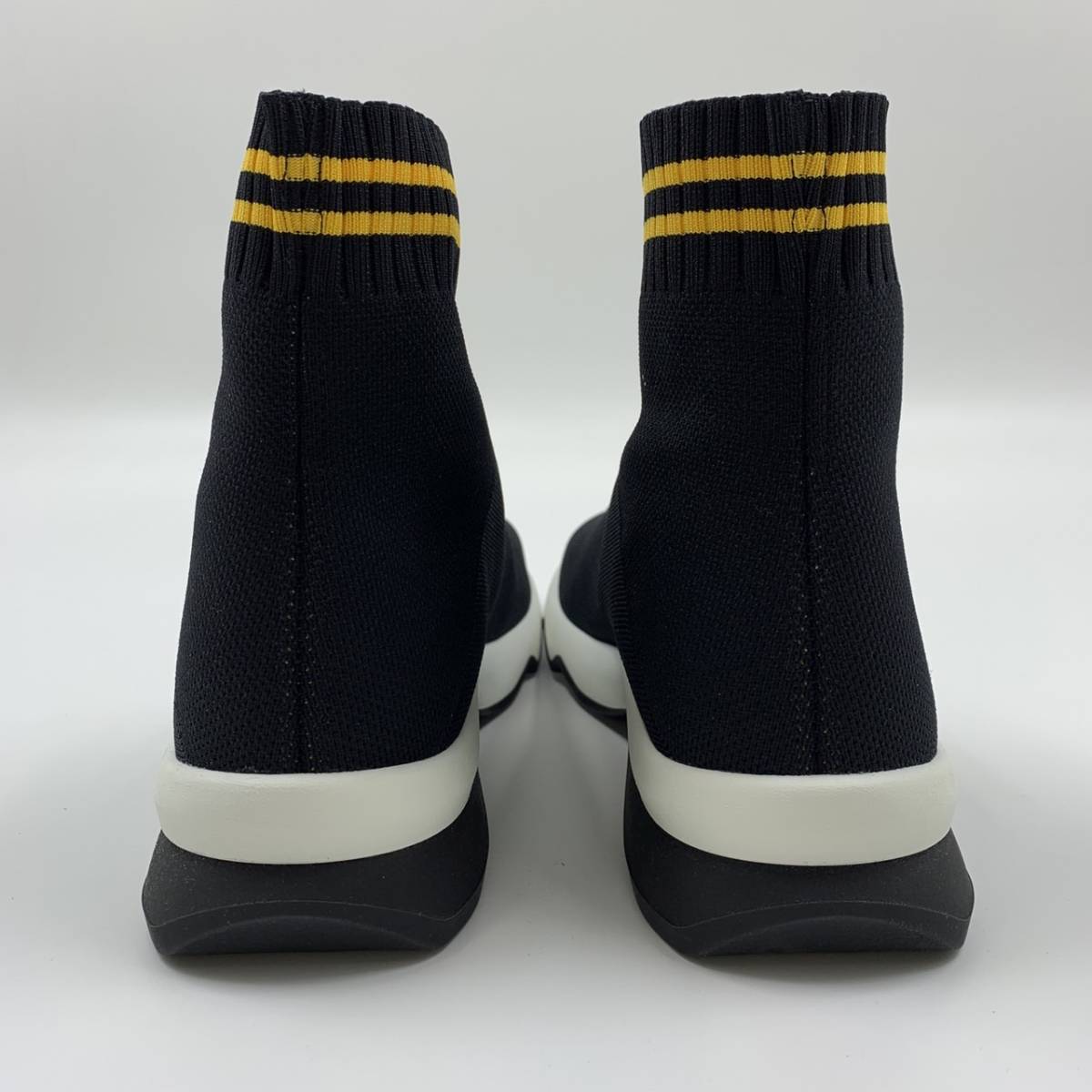 新品○定価115500円○FENDI○レディース物○ジャガードロゴ ソックス 