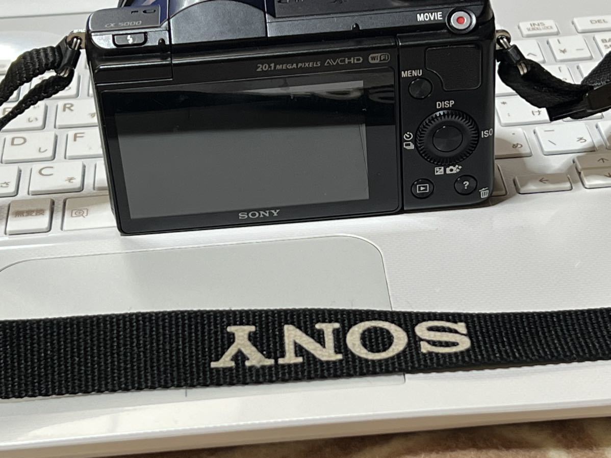 SONY/ソニー α5000 ILCE-5000 ボディ。レンズ付き 美品 α5000 SONY/ソニー α5000 ILCE-5000 ボディ。レンズ付き 美品 α5000
