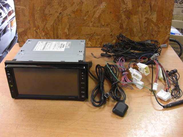 美品 ダイハツ純正 動作確認済 Bluetooth 地デジフルセグ ナビ トヨタ 動作確認済！ ダイハツ 純正 OP NSZC-W60 メモリーナビ AM FM CD DVD