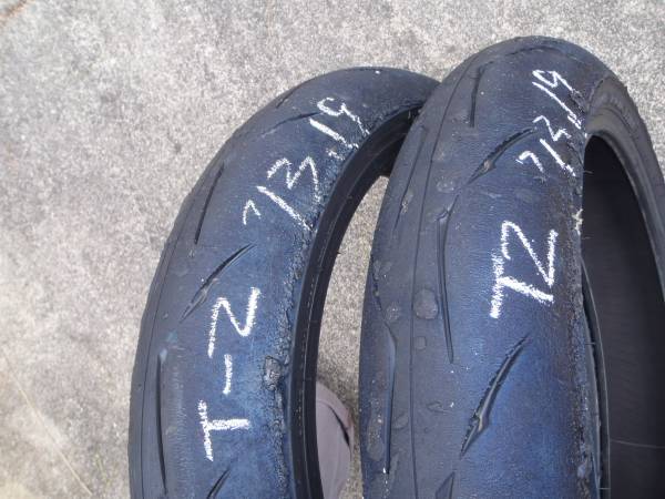 中古レースタイヤ　ＢＳ　１２０/７０－１７　タイプ２_1