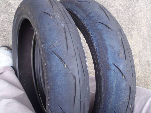 中古レースタイヤ　ＢＳ　１２０/７０－１７　タイプ２_2