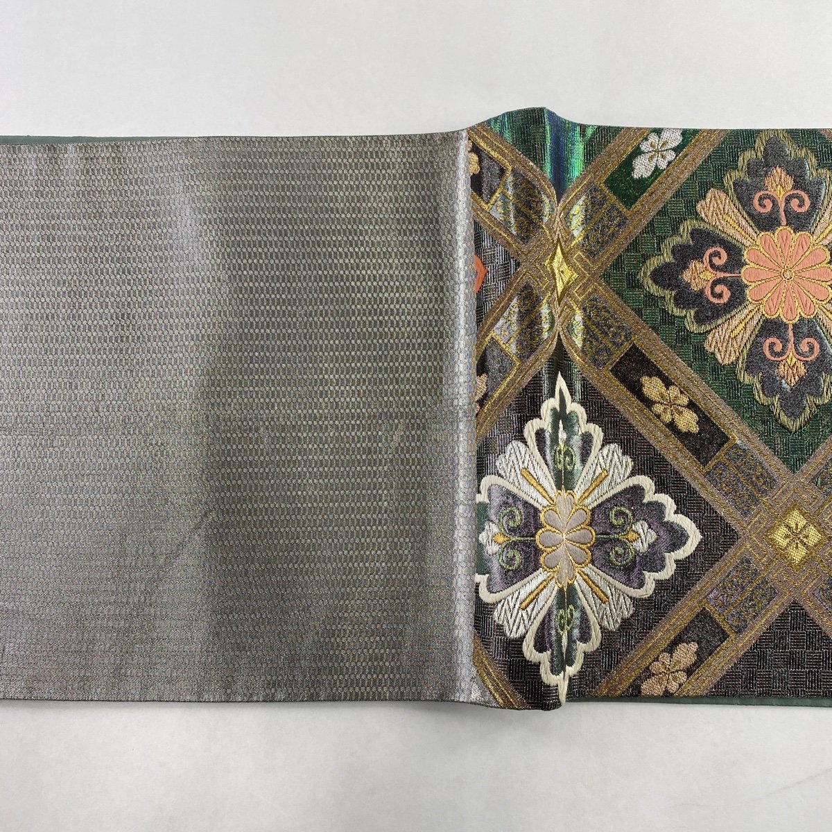 袋帯 美品 秀品 落款 幾何学 絞り 灰緑 全通 正絹 【中古】