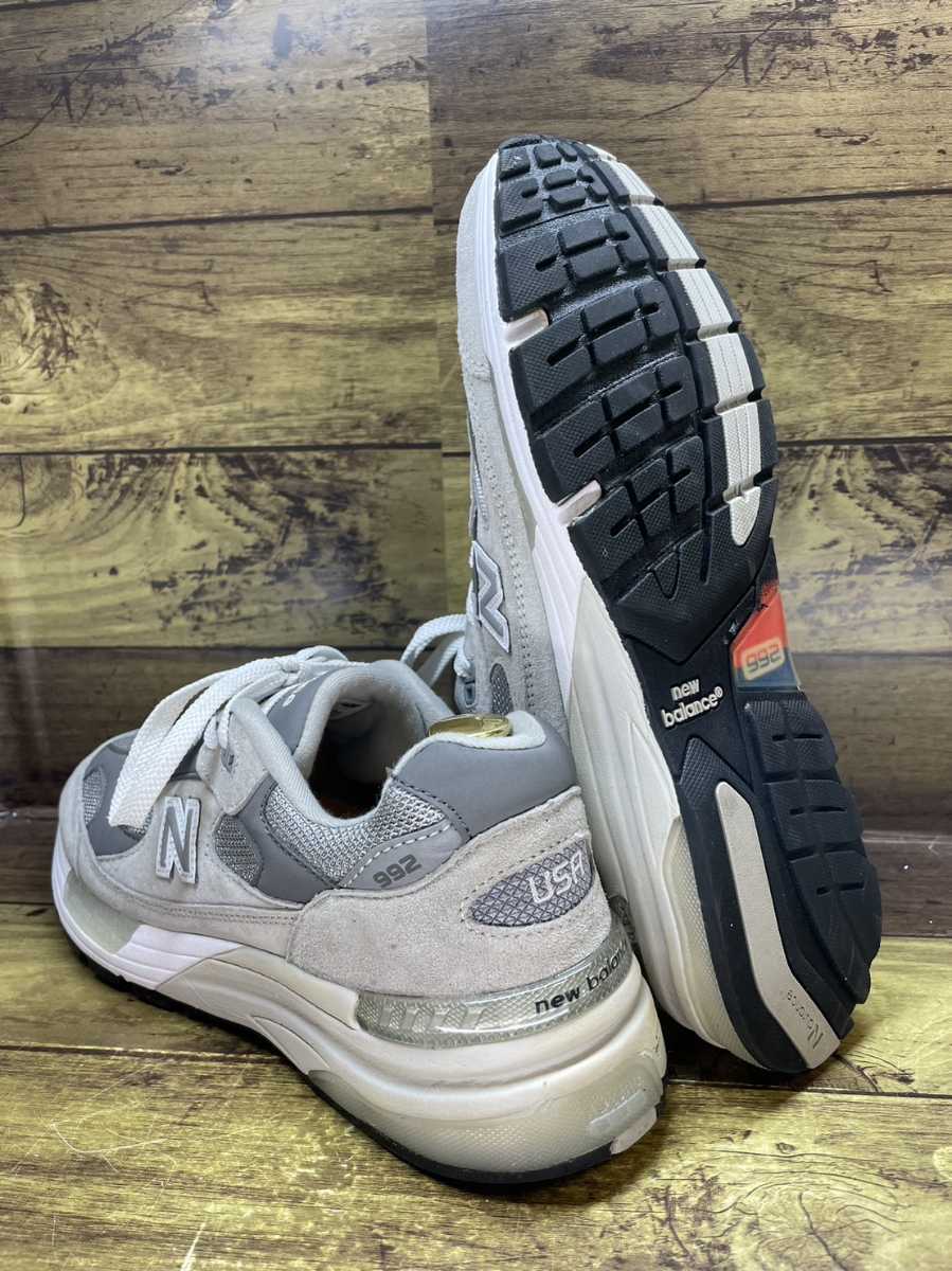 名機降臨！衝撃のコレクション！USA/アメリカ製！ニューバランス【M992】高級ローカットスニーカー!グレー×シルバー×ホワイト 26cm/US8/D