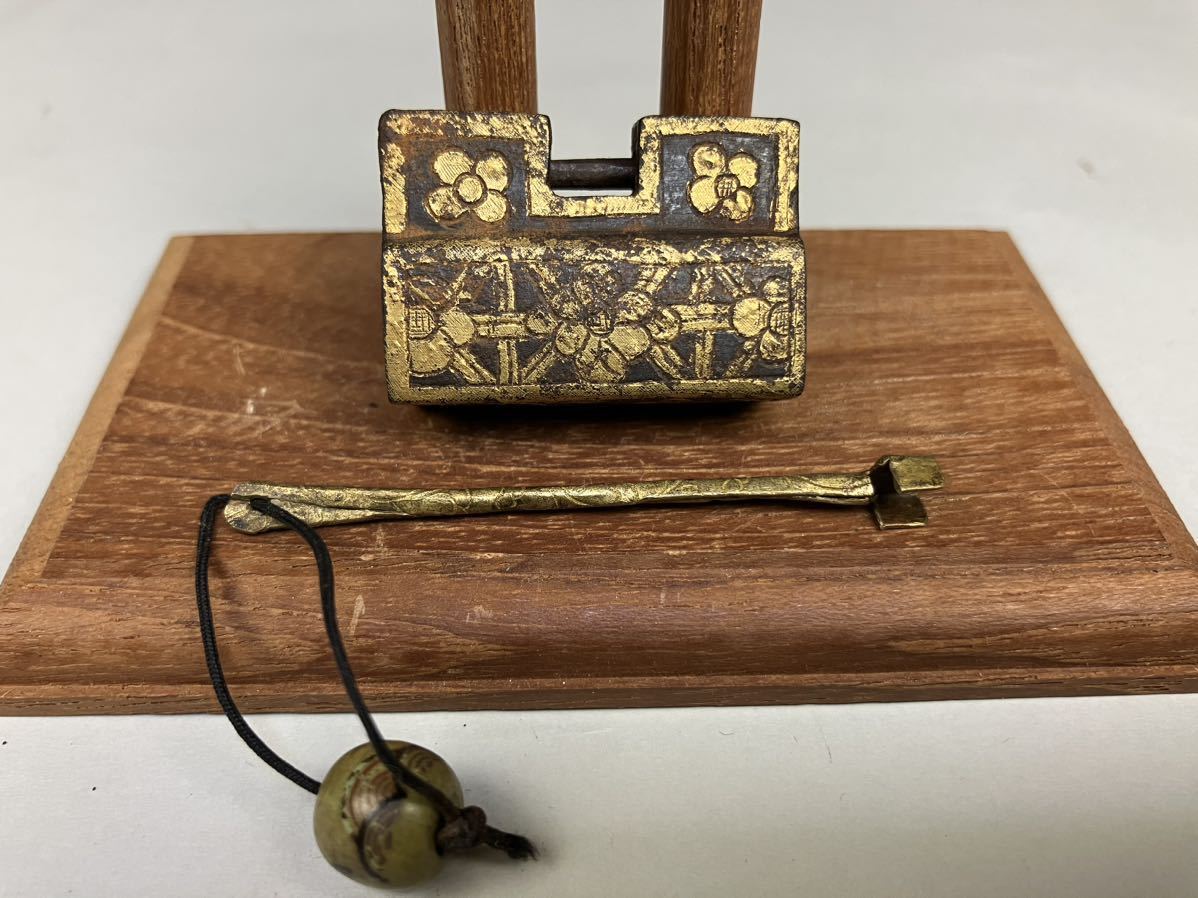 (トンボ)鍵超ミニ錠李朝金象嵌