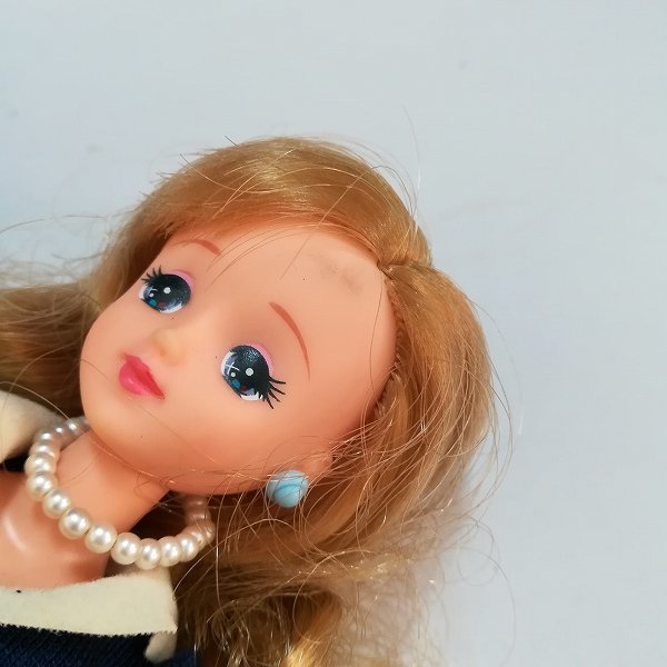 得価，100%新品 mBM967b [難有] リカちゃんとおともだち まとめ 高校生リカ 3代目イヅミちゃん 他 | ドール L