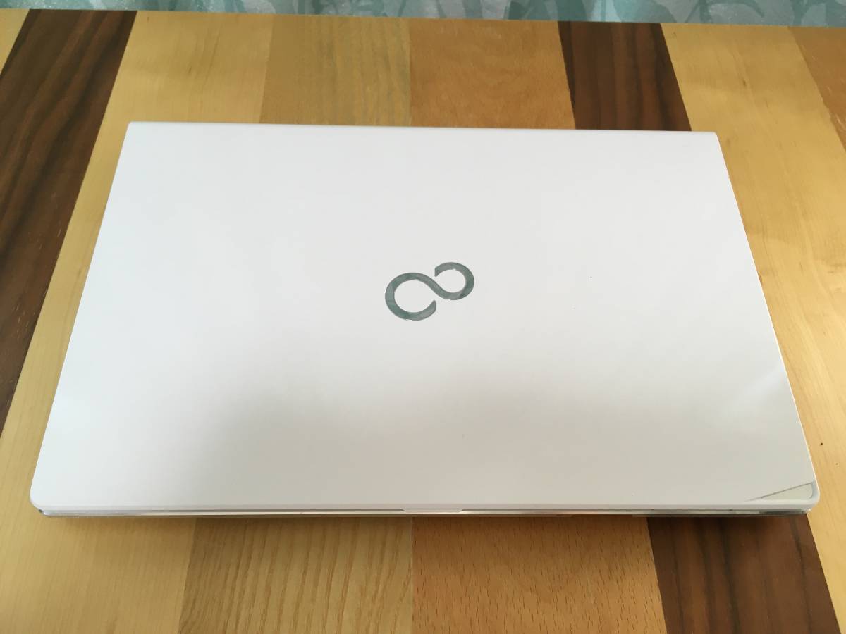 Fujitsu○富士通 LIFEBOOK SH90/T(FMVS90TWD1) Windows10Home