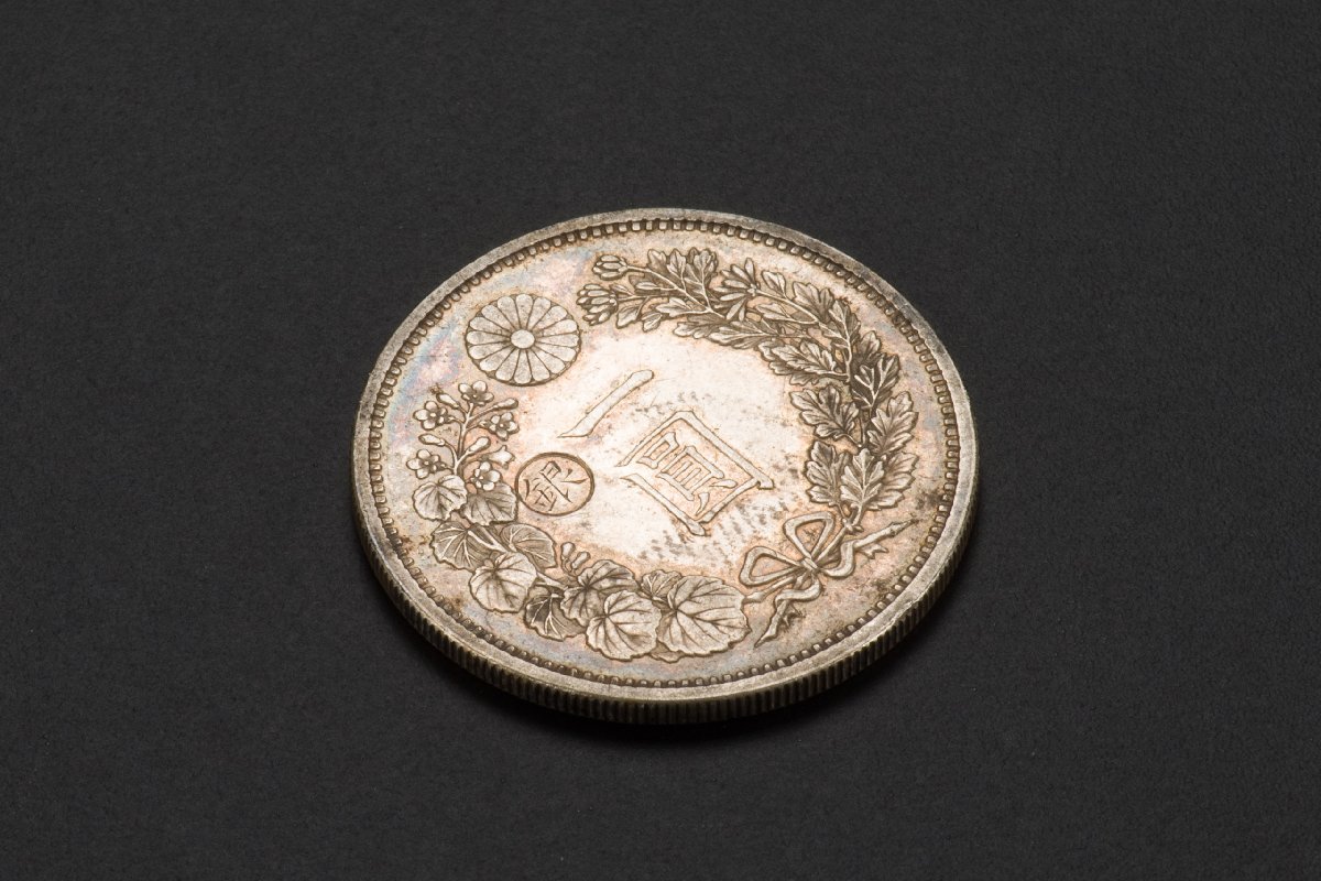 新1円銀貨 (大型) 丸銀 左打 26.90-26.95g 955 新1円
