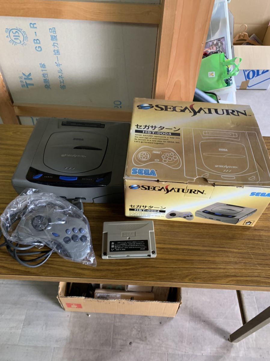  SEGASATURN セガサターン HST-0004 本体 HST-3210 コントローラー 箱付 通電確認済み/80(本体、アクセサリー)｜売買されたオークション情報、yahooの商品情報をアーカイブ公開 - オークファン サターン