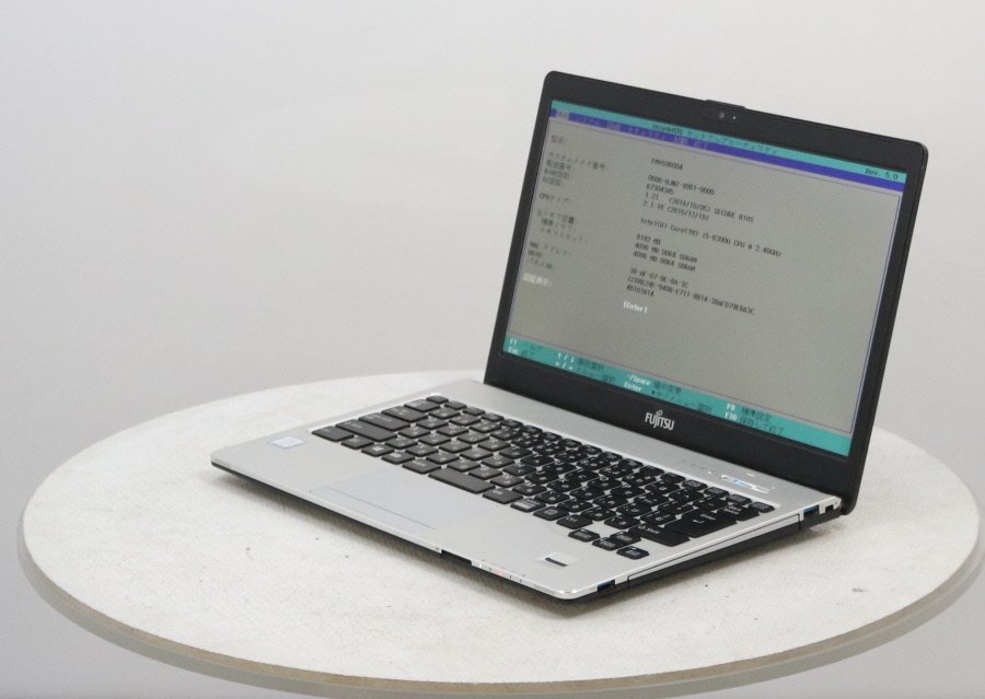 FUJITSU FMVS06004 LIFEBOOK S936/P　Core i5 6300U 2.40GHz 8GB 128GB(SSD)■現状品