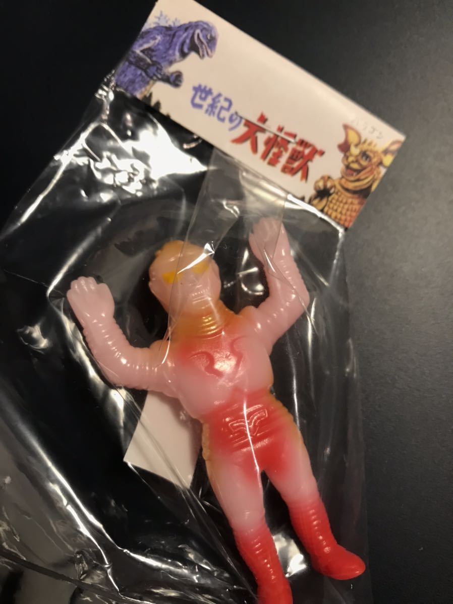 マルサン マルガチャ ジェットジャガー ピンク蓄光成形 彩色 黄目 