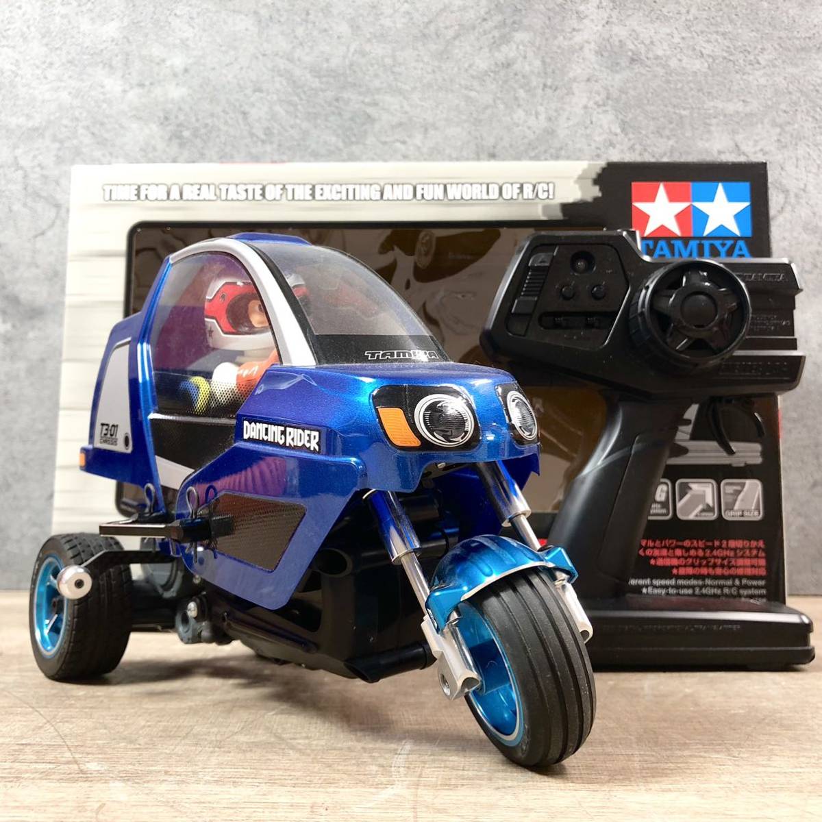 TAMIYA タミヤ ダンシングライダー 1/8 トリプルホイール T3-01 完成