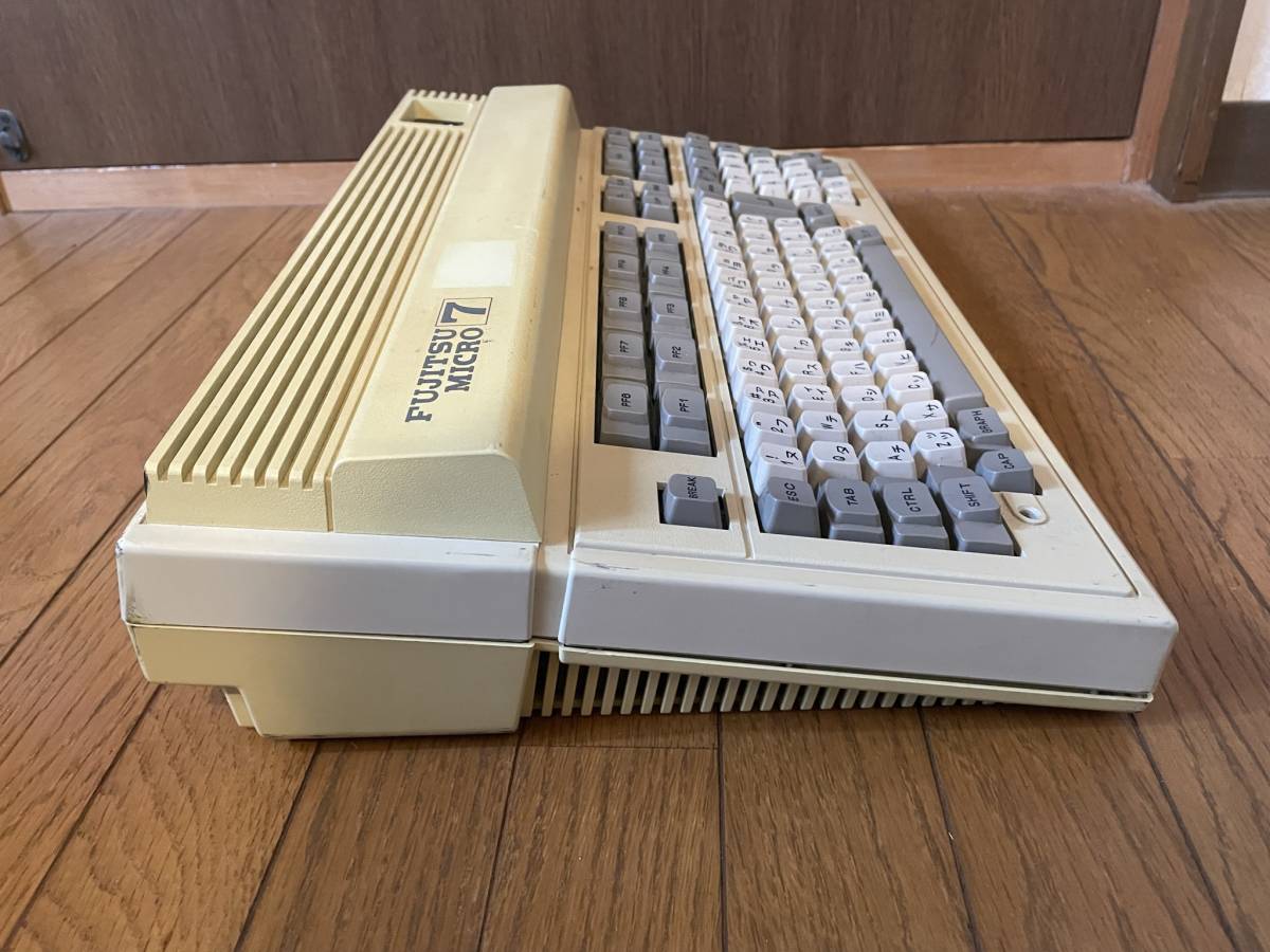 希少品&付属品大量富士通 FUJITSU FM-7 MICRO MB25010 旧型PC