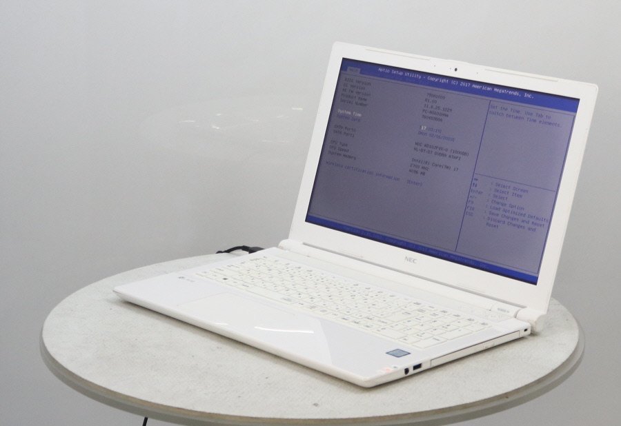 NEC PC-NS600HAW LAVIE NS600/H Core i7 7500U 2.70GHz 4GB 1000GB