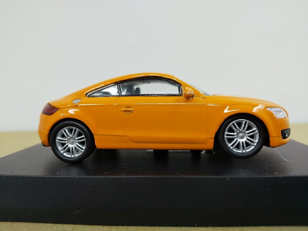□ 京商『1/64 Audi TT Coupe オレンジ アウディ ミニカー』(乗用車
