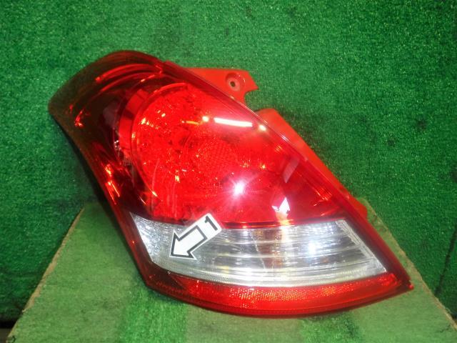 スイフト DBA-ZC72S 左テールランプ K12B 35670-72L00 ****を必ずご